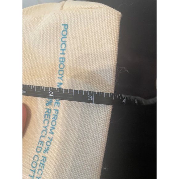 Zippered White and Blue Makeup Bag New from Shiseido Suncare - Picture 4 of 5